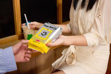 owSmile是如何一步步俘虏年轻人的心?PG麻将胡了2试玩从社交到居家爱舒柔 Fl(图3) owSmile是如何一步步俘虏年轻人的心?PG麻将胡了2试玩从社交到居家爱舒柔 Fl(图3)